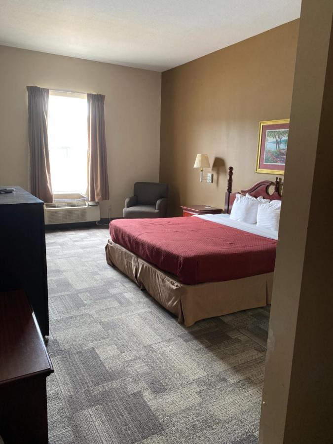 Collins Inn & Suites ภายนอก รูปภาพ