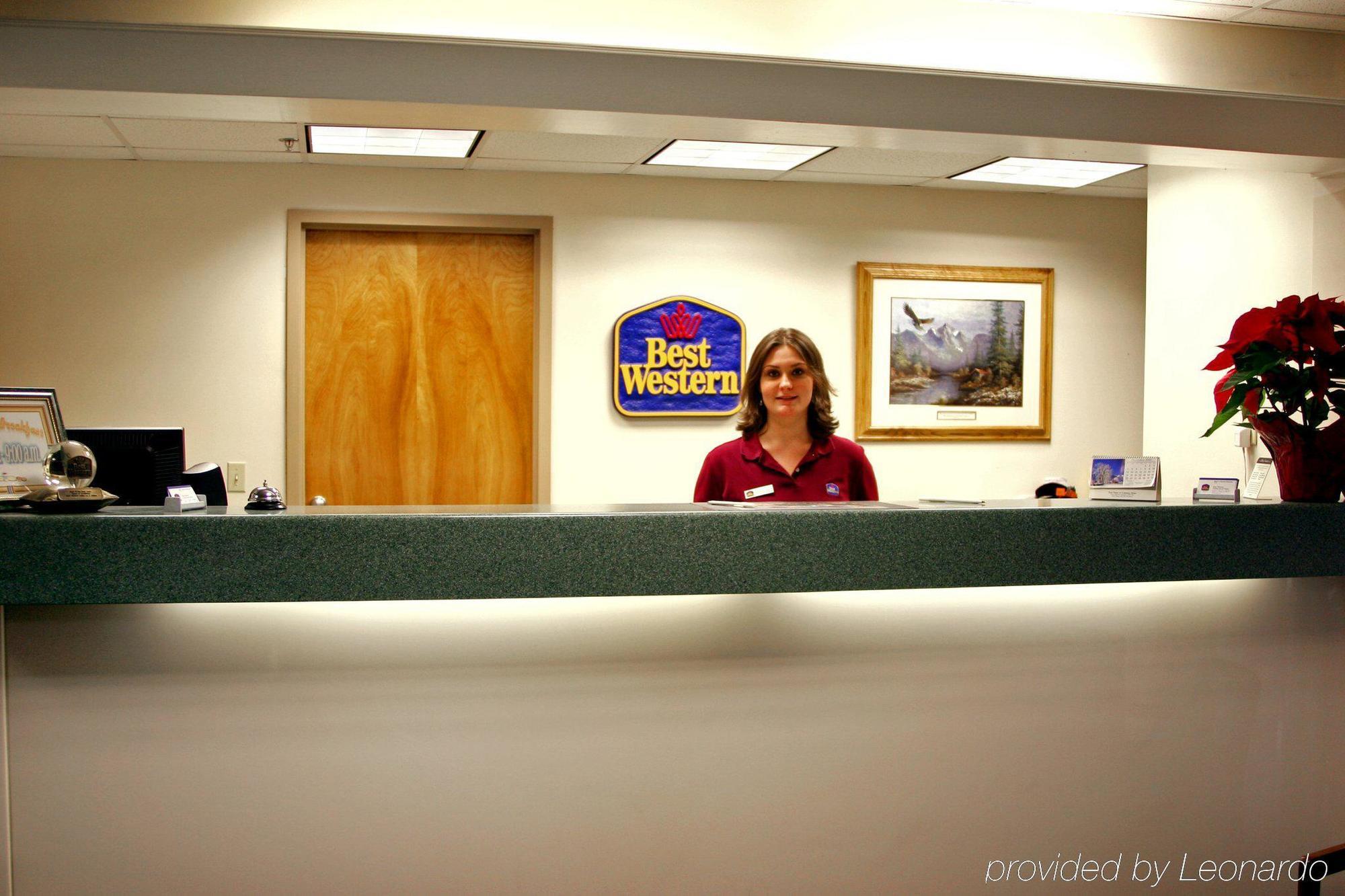 Collins Inn & Suites ภายใน รูปภาพ